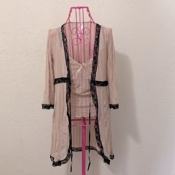 Black and Pink robe set - Picture 2 of 16